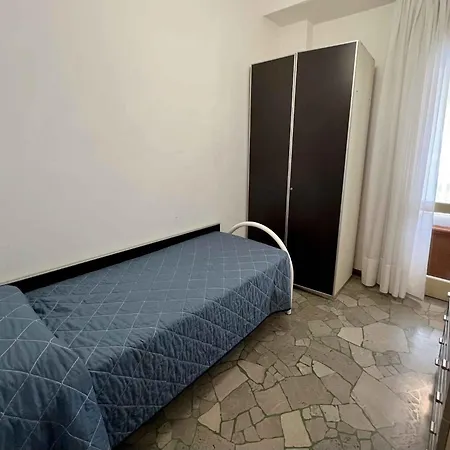 In Lignano Pineta 48298 *